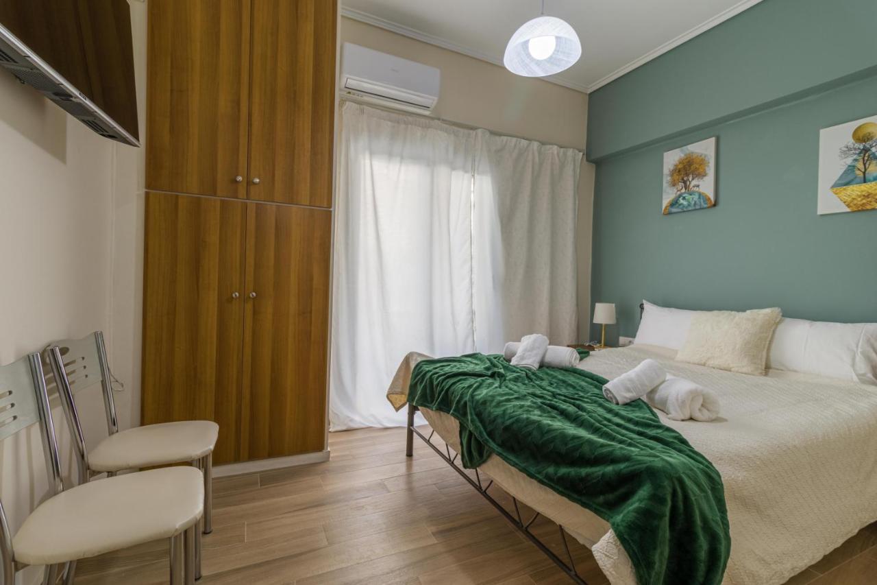 Couples Retreat, Fully Equipped Studio/ Loutraki Beach Apartamento Exterior foto