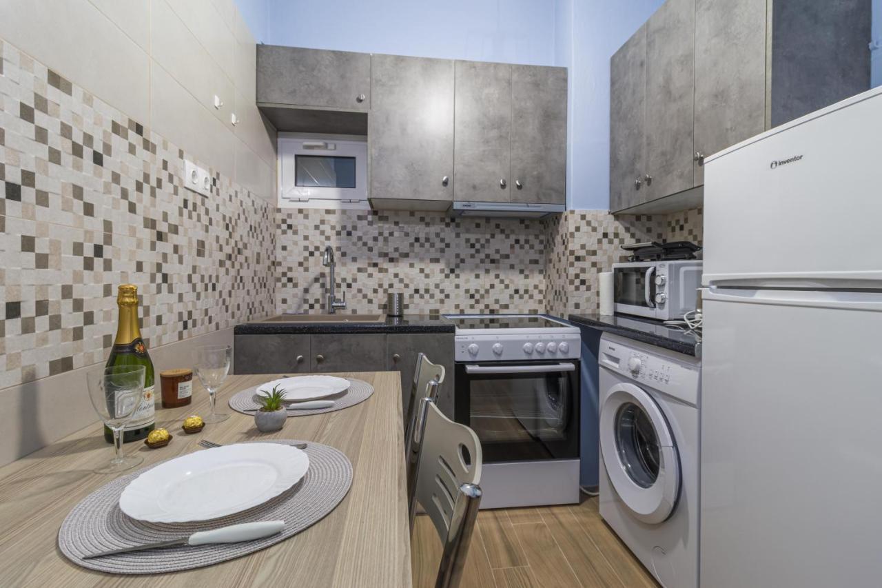 Couples Retreat, Fully Equipped Studio/ Loutraki Beach Apartamento Exterior foto