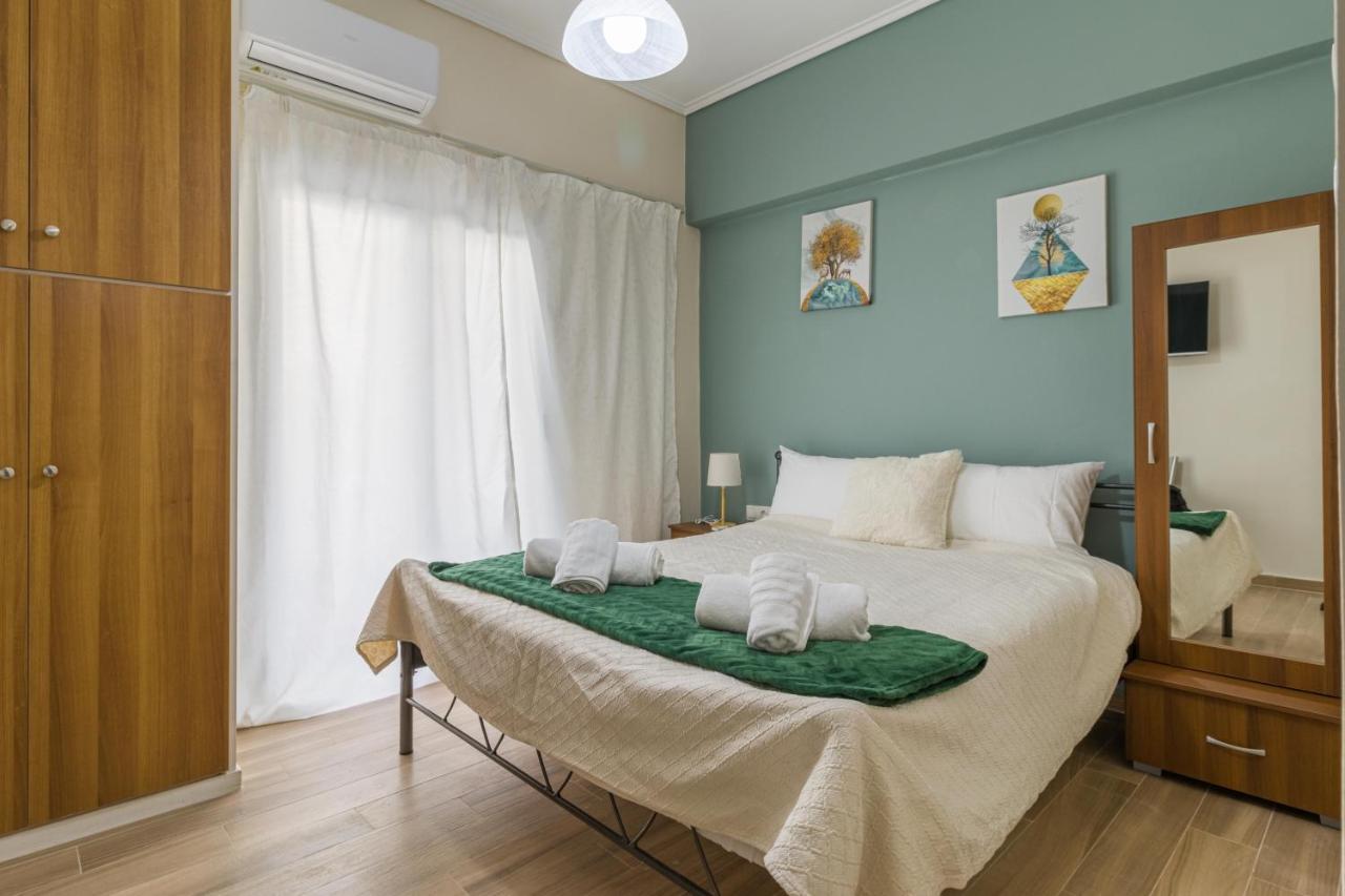 Couples Retreat, Fully Equipped Studio/ Loutraki Beach Apartamento Exterior foto